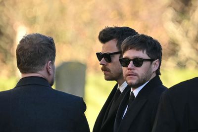Payne funeral reunites One Direction