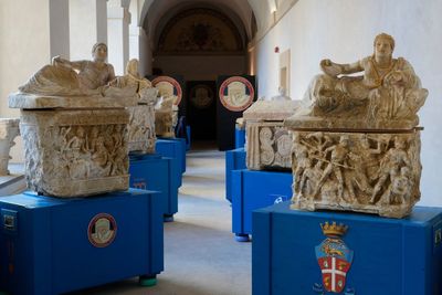 Italian police seize Estruscan treasures stolen from ancient grave by amateur ‘tomb raiders’