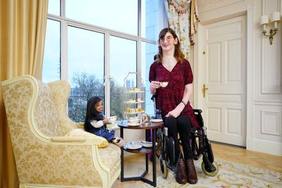 World’s tallest and shortest women meet for afternoon tea – and find plenty in common