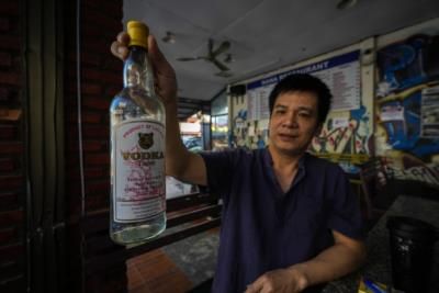 Australian Teen Dies From Suspected Tainted Alcohol In Laos