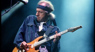 A master of making major key licks sound moody, Mark Knopfler is one of guitar’s true alchemists – take your melodic phrasing to new heights with this lesson in the Dire Straits icon’s soloing style