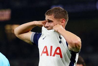 Tottenham: Ange Postecoglou confirms Micky van de Ven return timeline and Cristian Romero injury latest