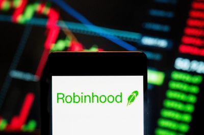 Robinhood's $300 million wealth management platform acquisition shows the company is growing up with its investors