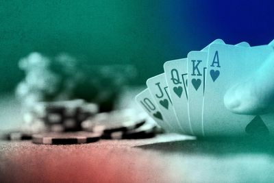 How to Play Texas Hold’em: A Beginner’s Guide