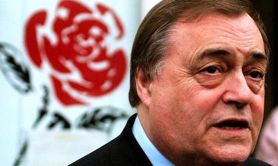 ‘His robustness had a dignity to it’: readers’ encounters with John Prescott