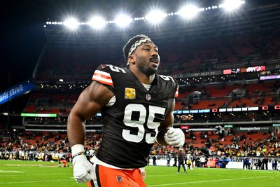 Myles Garrett notches hat trick of sacks for Browns in first half against Steelers