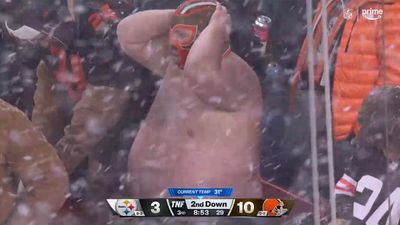 Al Michaels Constantly Perplexed by Shirtless Browns Fans During Snowy 'TNF' Game