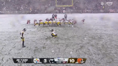 The snow made it nearly impossible to see if Chris Boswell hit a field goal during Steelers-Browns