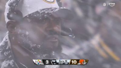 Mike Tomlin Eating Snow During Steelers-Browns Is Classic AFC North Moment