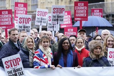 Kemi Badenoch honeymoon ends as new poll shows farmer protests fail to hurt Starmer