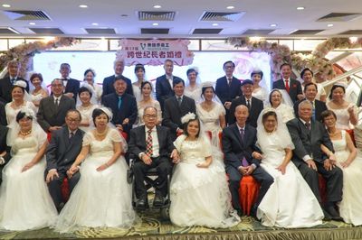 Hong Kong Seniors Celebrate Life With Mass Marriage Vow Renewal