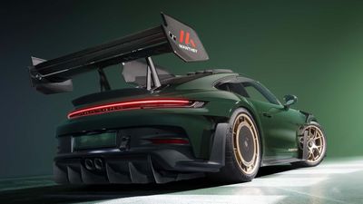 The New Porsche 911 GT3 RS Manthey Has a Huge Shark Fin