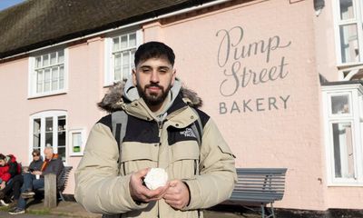 ‘I’ll be making my own’: UK’s most expensive mince pie divides opinion