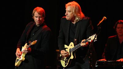 “I had to learn all the B-52s’ songs on a red-eye to New York. The tuning was hard to figure out – especially on a plane without a guitar in my hands!” Session pro Greg Suran explains what it takes to play on American Idol – and trade licks with Joe Walsh