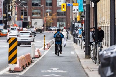 Removing Toronto bike lanes will make traffic worse, official document shows