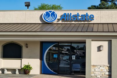 Is Wall Street Bullish or Bearish on Allstate Stock?