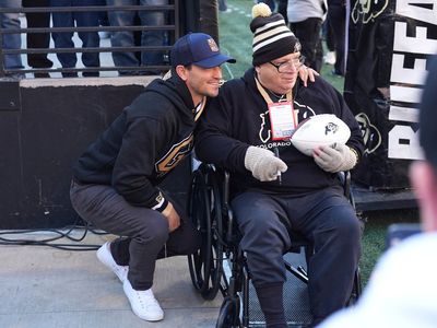 Ex-Colorado football player dedicates time to fulfilling wishes for older adults