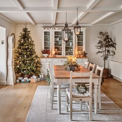 'Our home really sparkles at Christmas' – this cosy home is a welcome sight for the festive season