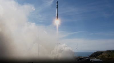 Rocket Lab launches 200th satellite to orbit (photos, video)