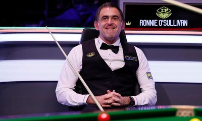 Barry Hawkins sends Ronnie O’Sullivan out of UK Championship in first round