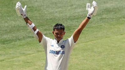Watch: How Aussie greats reacted to Yashasvi Jaiswal's hundred in Perth