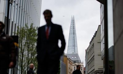 Pay gap between bosses and employees must be reduced, UK workers say