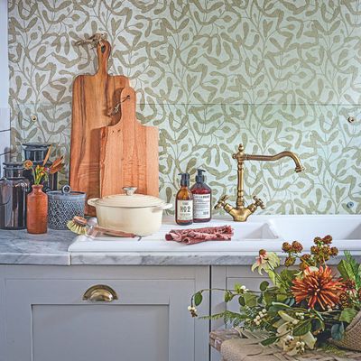 How to remove wallpaper - expert-approved steps to prevent damage and ensure a smooth finish