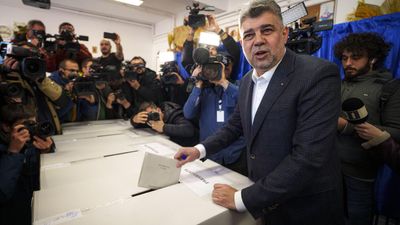 Romanians vote in presidential election focused on high living costs, Ukraine war