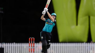 Renegades to host WBBL final despite another Heat win