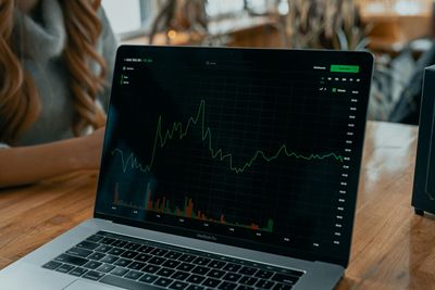 Insiders Are Buying the Dip in This Semiconductor Stock, Should You?