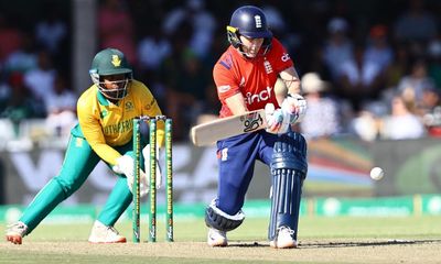 Nat Sciver-Brunt guides England to ‘scrappy’ T20 win against South Africa