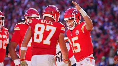 Travis Kelce Climbs NFL Record Books With First Quarter Reception From Patrick Mahomes