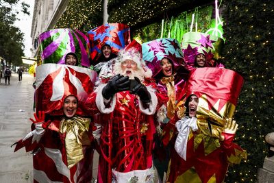 Christmas hiring boost for jobs market – report