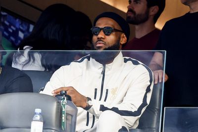 Look: LeBron James, Bradley Cooper and other stars are at Rams-Eagles game