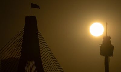 Blackout risk warning as scorching temperatures forecast for parts of NSW