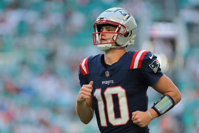 Drake Maye reacts to Patriots getting ‘butts whooped’ by Dolphins