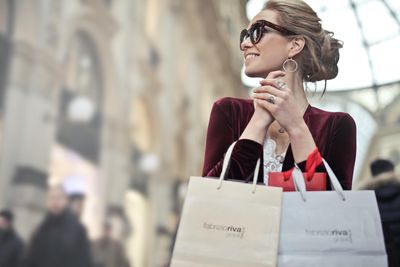 The Environmental Impact of Sunglasses & How SmartBuyGlasses’ Black Friday Deals Contribute to Sustainable Shopping