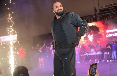 Drake to tour Australia