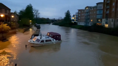 Storm Bert: Walkways submerged in Northampton as River Nene spills over