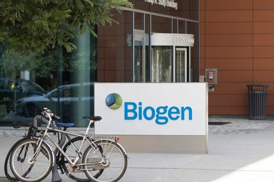 Are Wall Street Analysts Predicting Biogen Stock Will Climb or Sink?