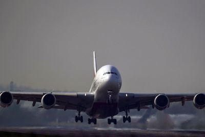 Government launches ‘new and improved’ task force to cut aviation emissions