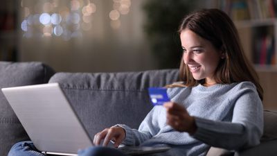 UK consumers set to rely on "buy now pay later" and AI for the best savings this shopping season