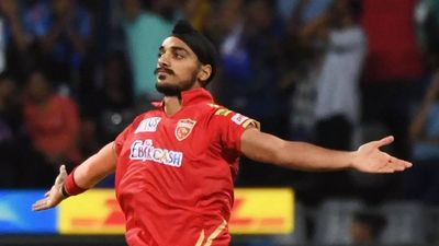 IPL mega auction: Fast bowlers in demand as teams spend over Rs 150 crore
