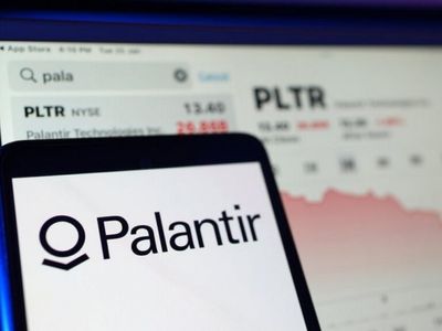 Palantir Surges In Monday Pre-Market As Top Tech Bull Raises Price Target To $75 Ahead Of Nasdaq Listing
