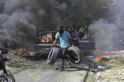 UN evacuation in Haiti, police assault stronghold of gang leader ‘Barbecue’