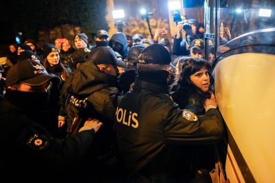 Police in Turkey detain demonstrators seeking more protection for women against violence