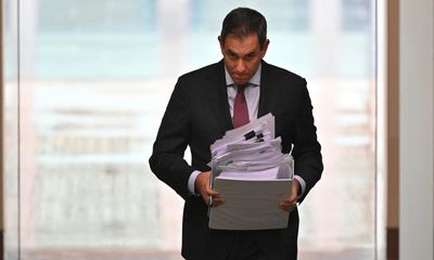 Senate crossbenchers side with Coalition to oppose Greens motion to dump anti-abortion bill – as it happened