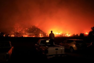 Residents exposed to wildfire smoke have higher dementia risk, study finds