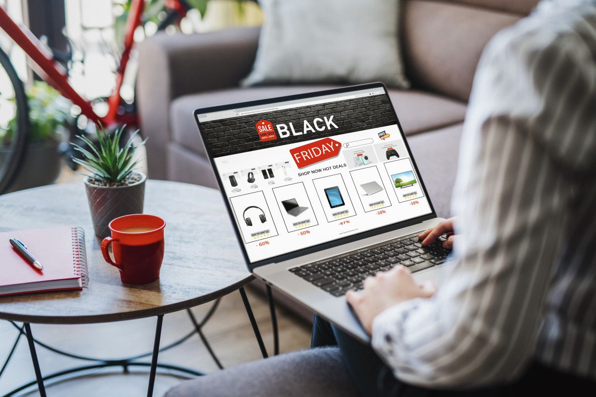 Black Friday 2024 Should you buy online or instore?