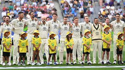 Aussies stick with same squad after Perth Test smashing